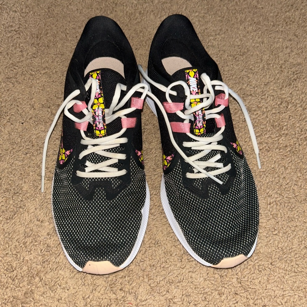 Nike Black and Pink Women's Sneakers